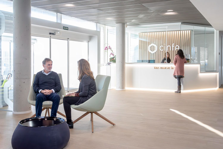Cinfa: Accesibilidad de nuestras instalaciones Accesibilidad de las instalaciones de Cinfa